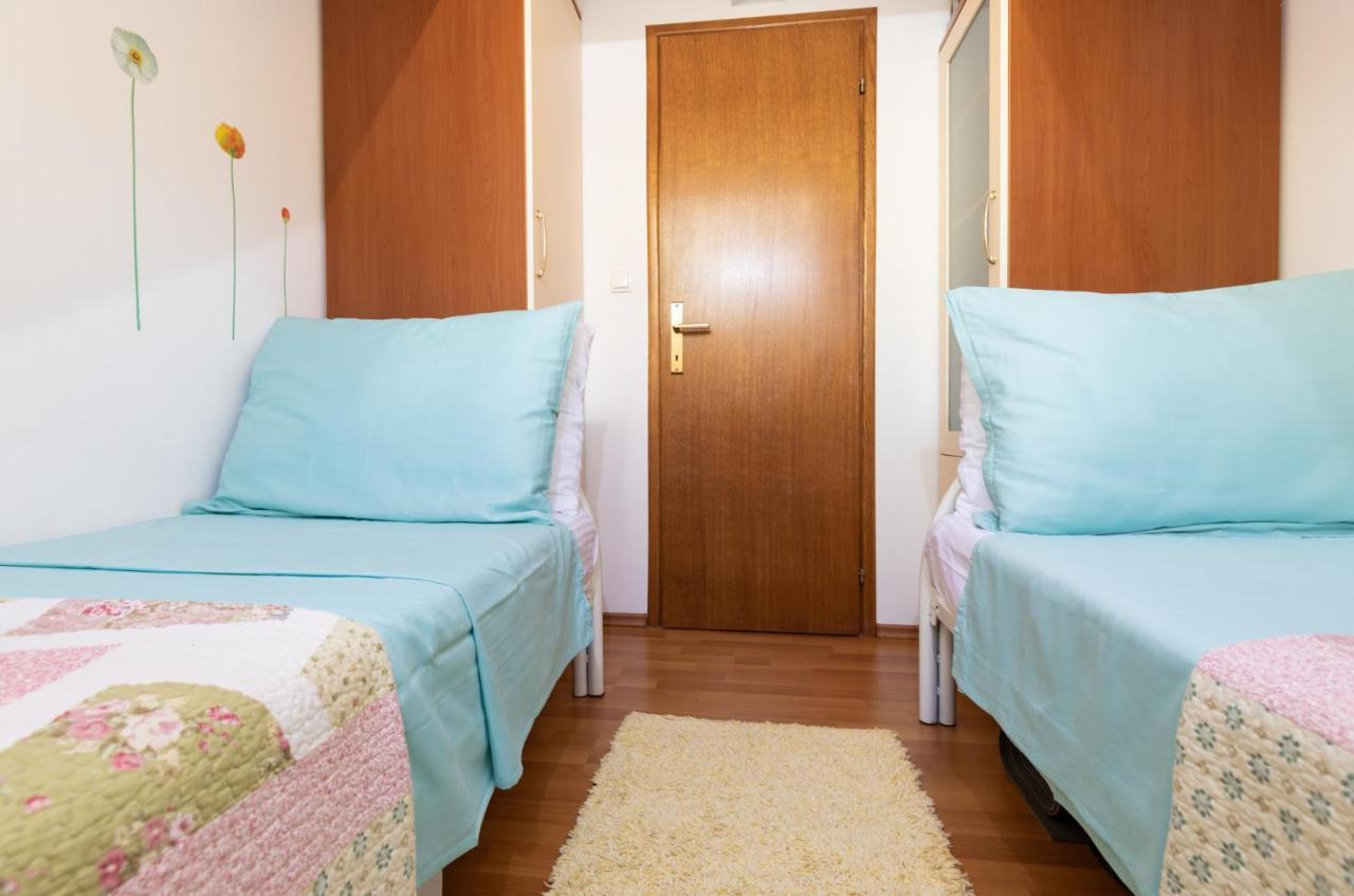 Apartman Monika オミシュ エクステリア 写真