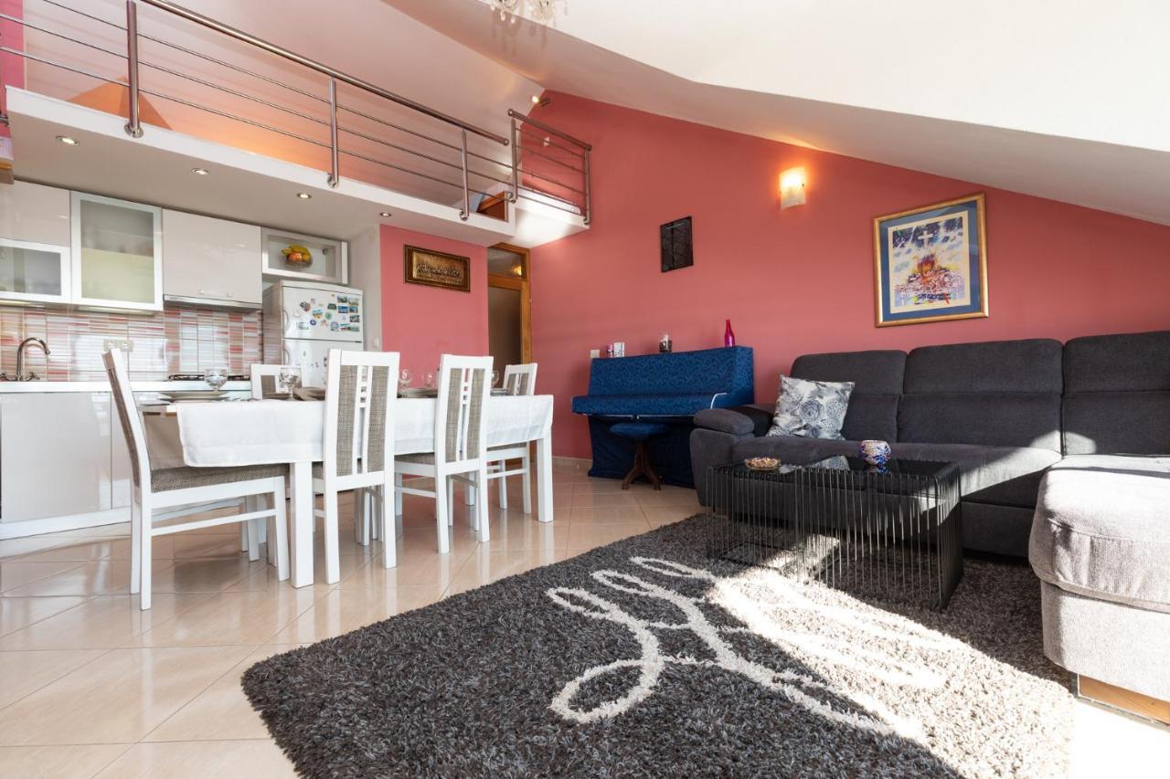 Apartman Monika オミシュ エクステリア 写真