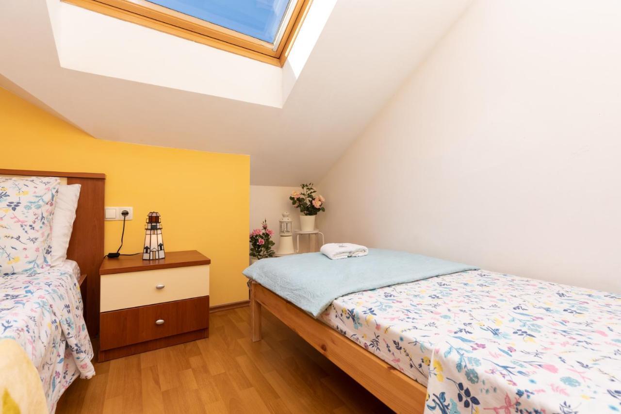 Apartman Monika オミシュ エクステリア 写真