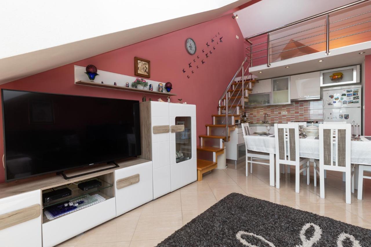Apartman Monika オミシュ エクステリア 写真