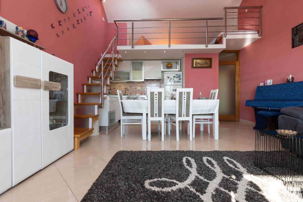Apartman Monika オミシュ エクステリア 写真