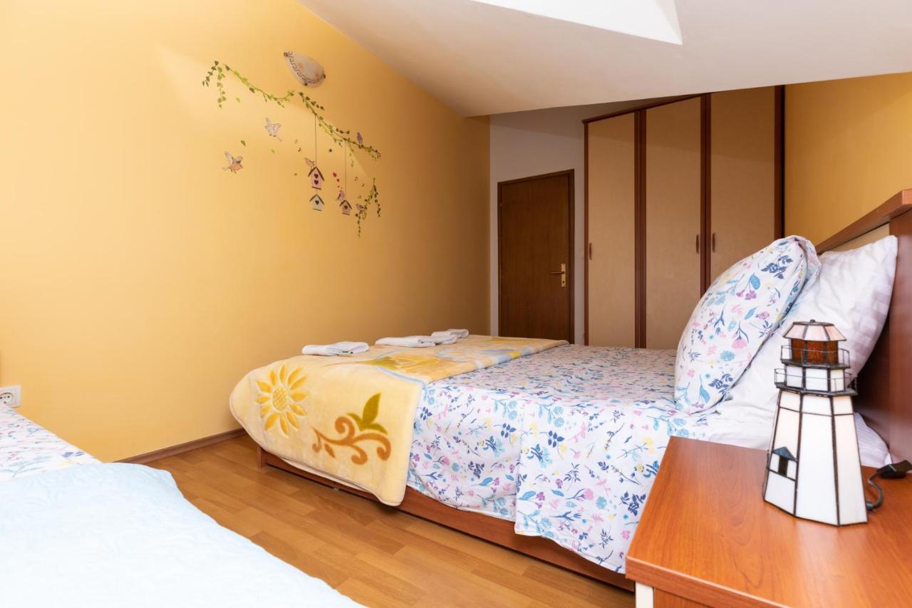 Apartman Monika オミシュ エクステリア 写真